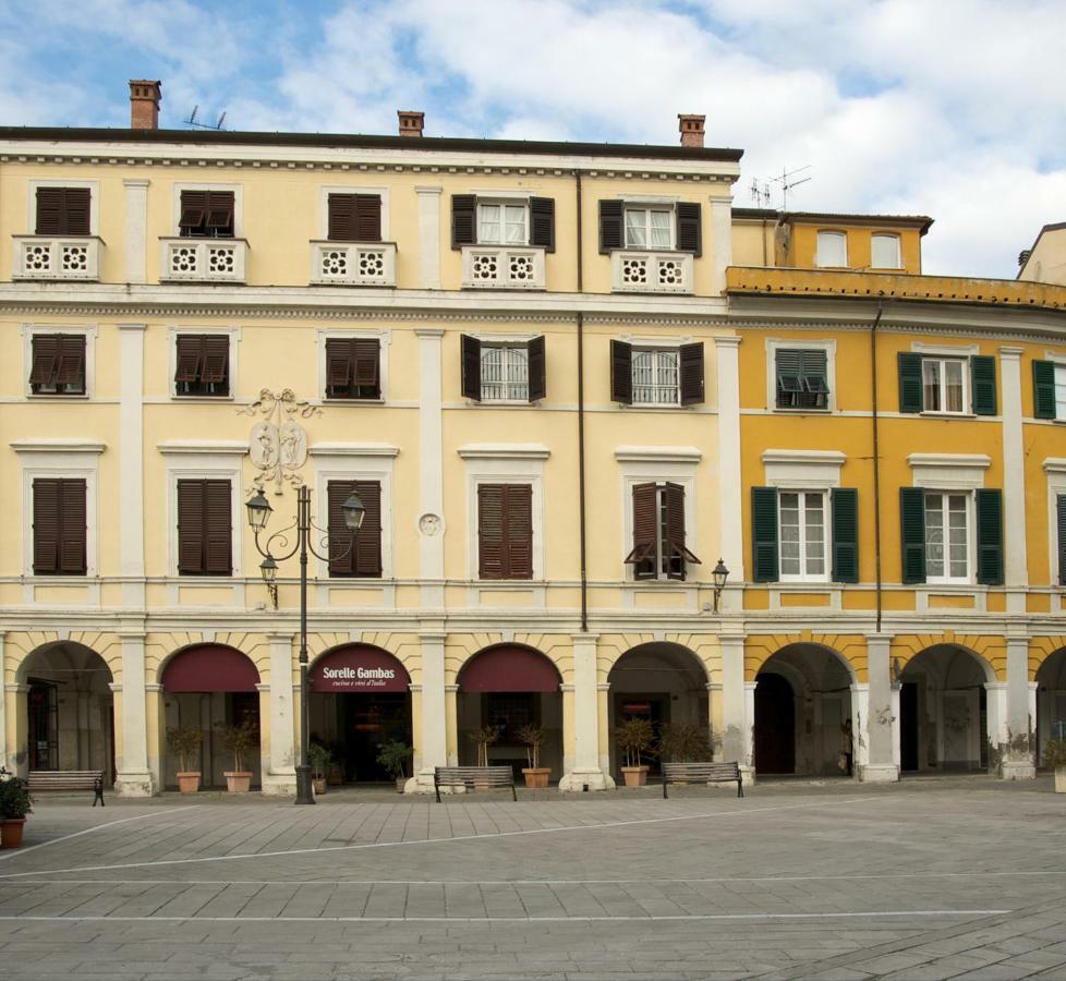 Sarzana'S Rooms Eksteriør billede